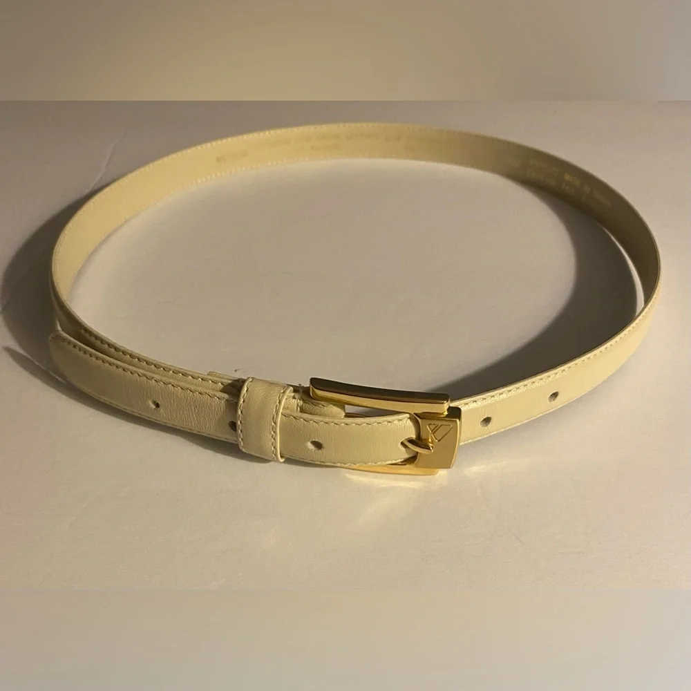 Liz Claiborne belt, Full grain Semi Aniline, Leather, Sz M,Closet staple,Neutral